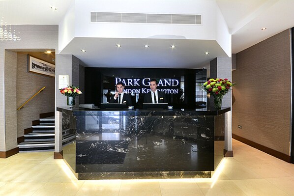 Bar lounge