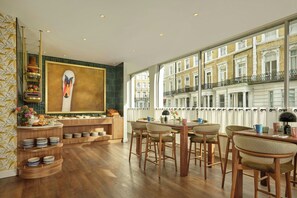 Restaurant - The Cura Hotel Kensington, London, a Tribute Portfolio Hotel (London)