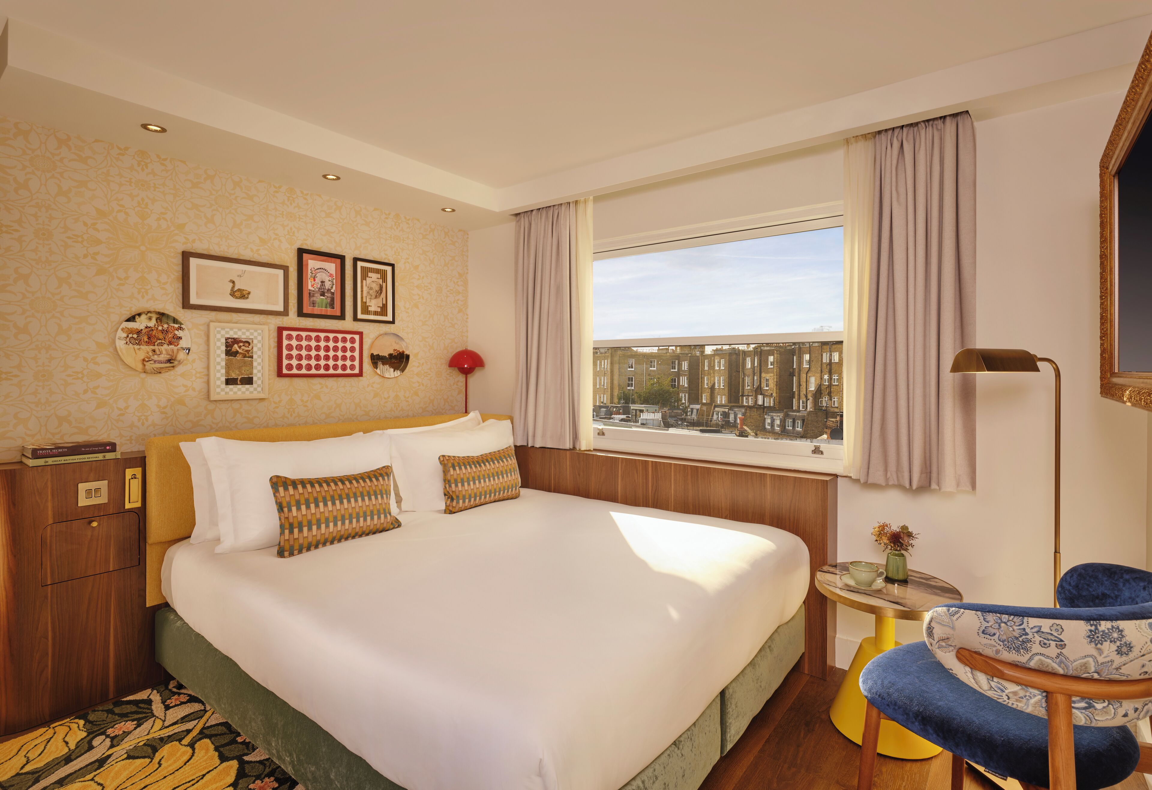 The Earls Nook | Hypo-allergenic bedding, in-room safe, desk, laptop workspace