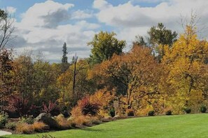 View from property - The Lodge at Roseburg (Roseburg)