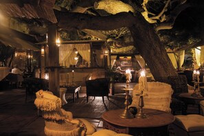 3 Restaurants, Abendessen, internationale Küche