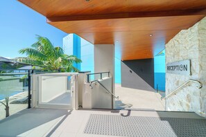 Reception - Palm Court Motor Inn (Port Macquarie)
