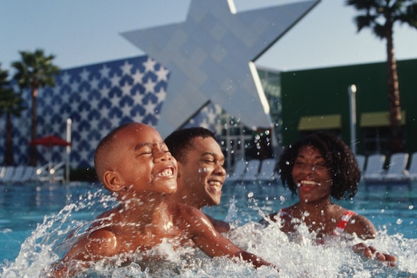 2 outdoor pools, pool umbrellas, sun loungers