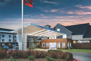 Exterior - La Quinta Inn & Suites by Wyndham Chattanooga-Hamilton Place (Chattanooga)