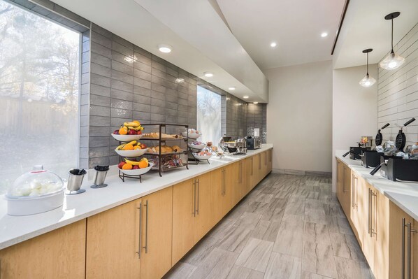 Free daily buffet breakfast