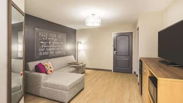 Suite, 1 Bedroom, Non Smoking (2 Rooms) | 1 bedroom, hypo-allergenic bedding, down duvets, desk