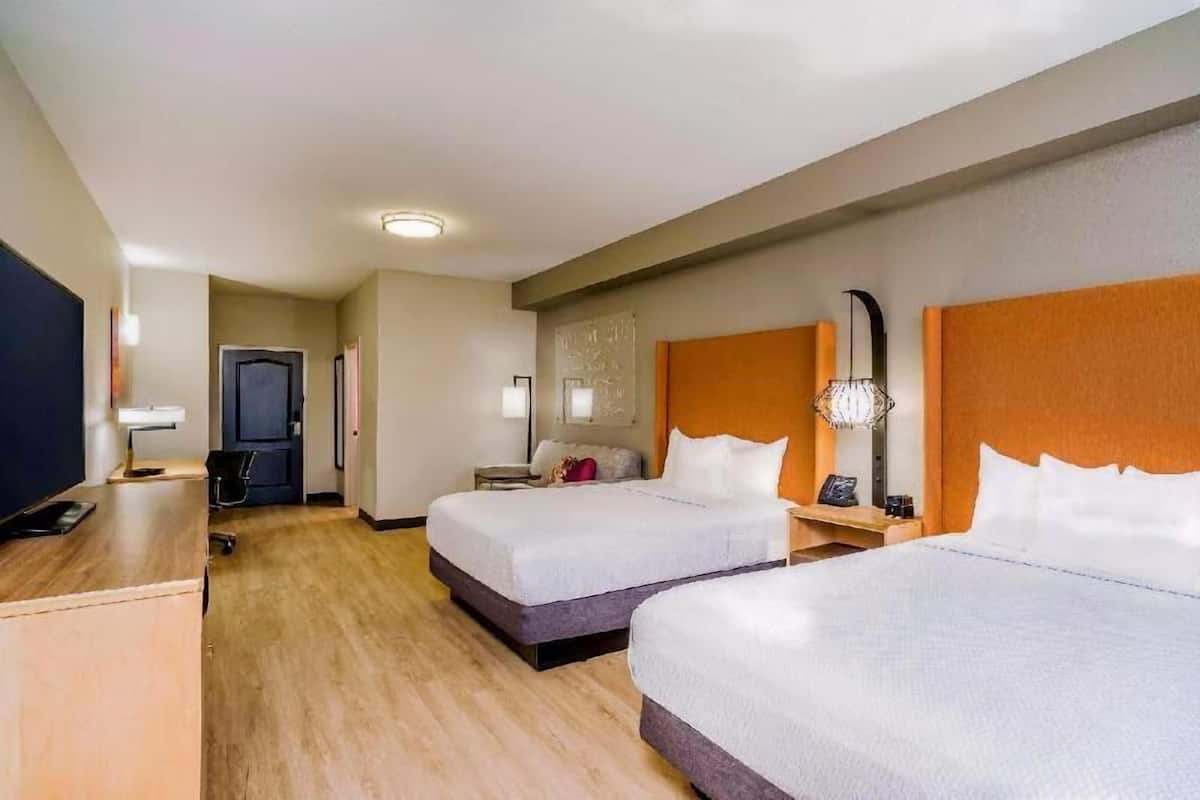 Literie hypoallergénique, couette en duvet, bureau