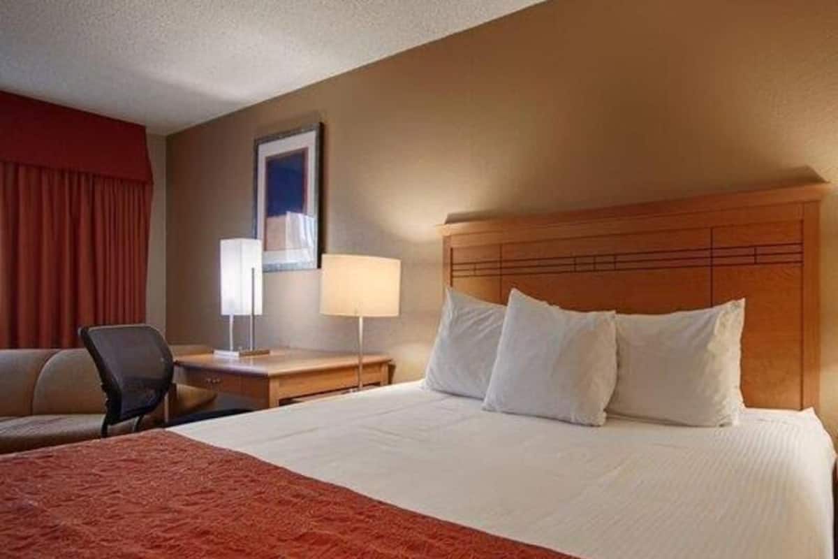 Premium bedding, individually decorated, individually furnished