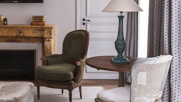 Premium Double or Twin Room | In-room safe, desk, soundproofing, free WiFi