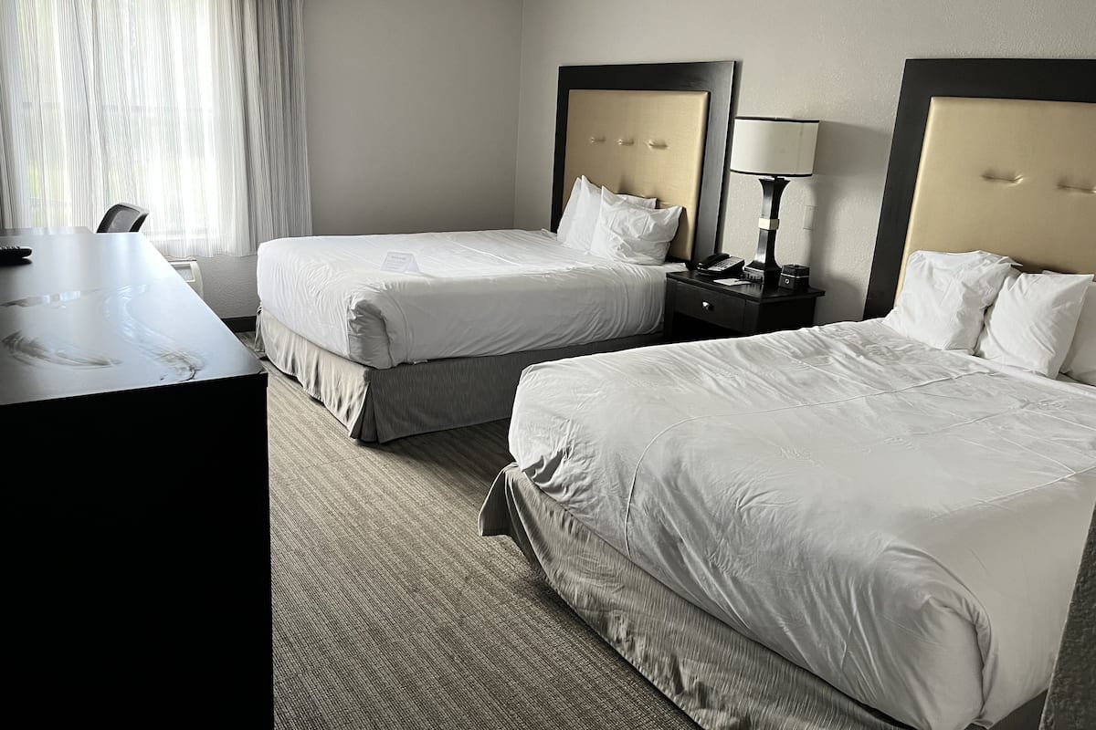 Caixa forta a l'habitació, decoració individual i mobiliari individual