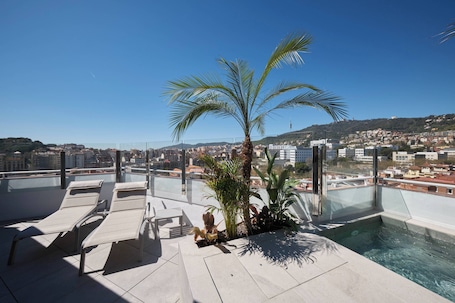 露台. 加泰罗尼亚公园古尔酒店