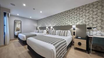 Family Room (Deluxe) | In-room safe, desk, iron/ironing board, free cots/infant beds