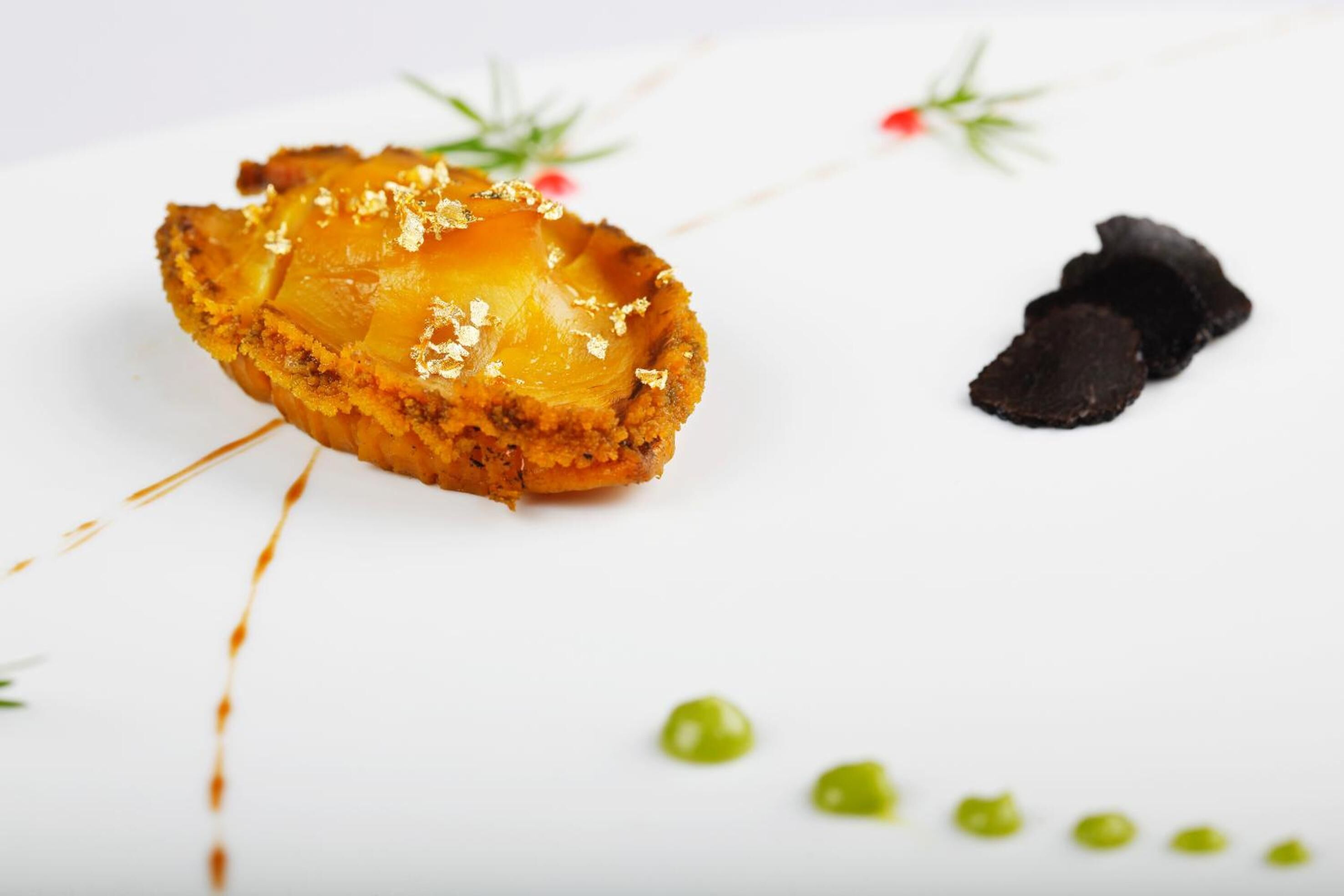 6 restaurants, breakfast served