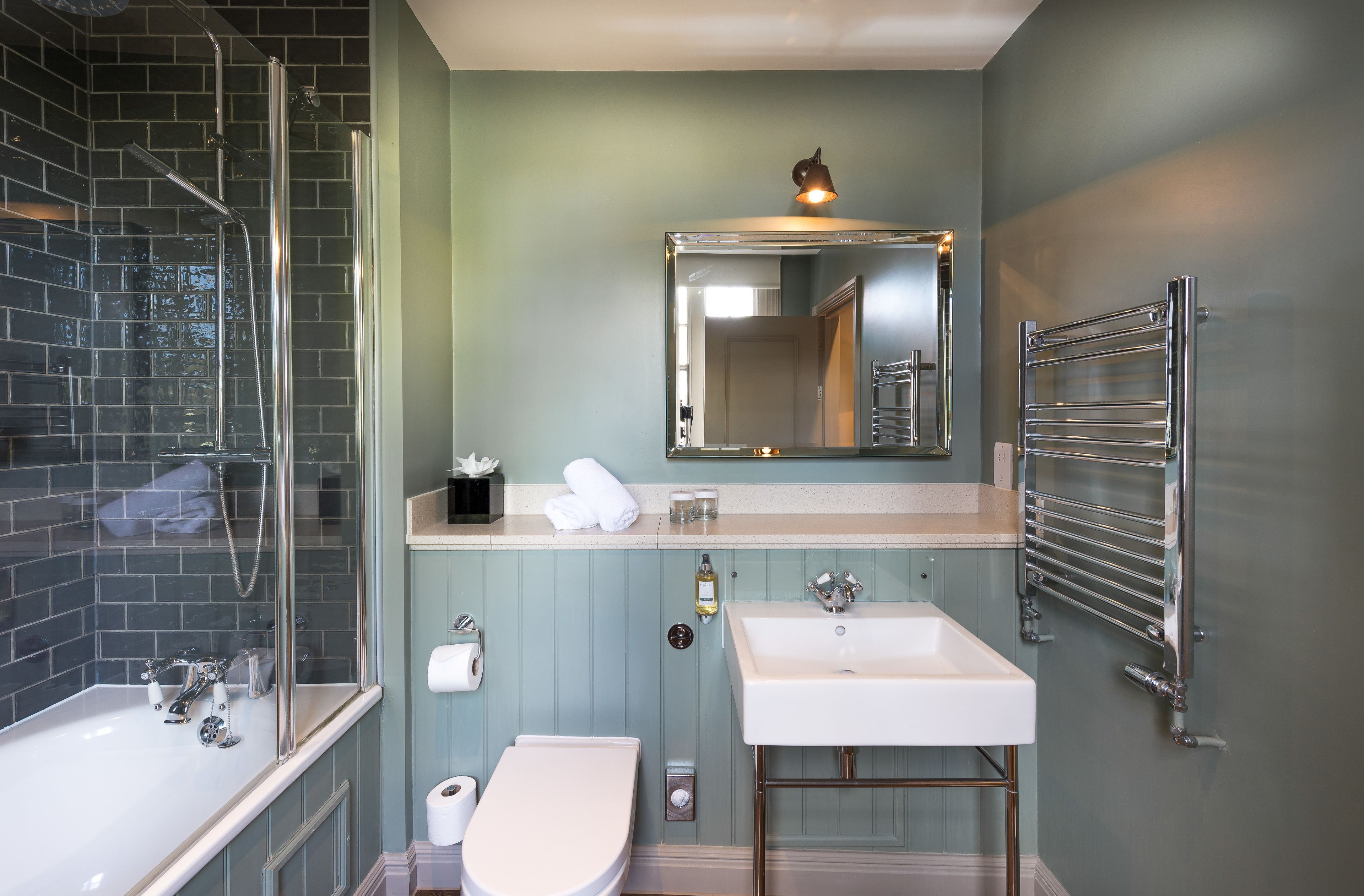 Photo - The Crown Manor House Hotel