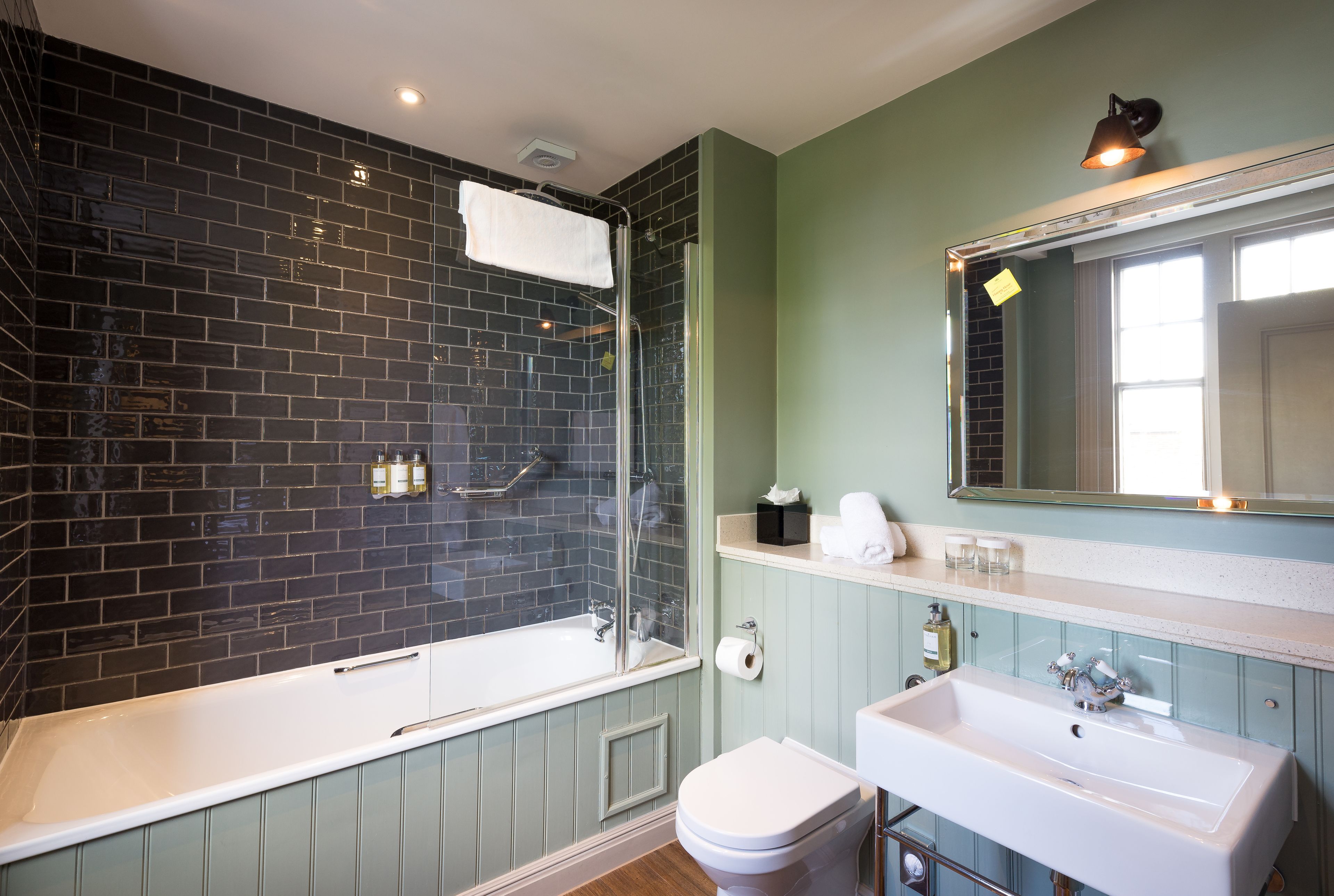 Photo - The Crown Manor House Hotel