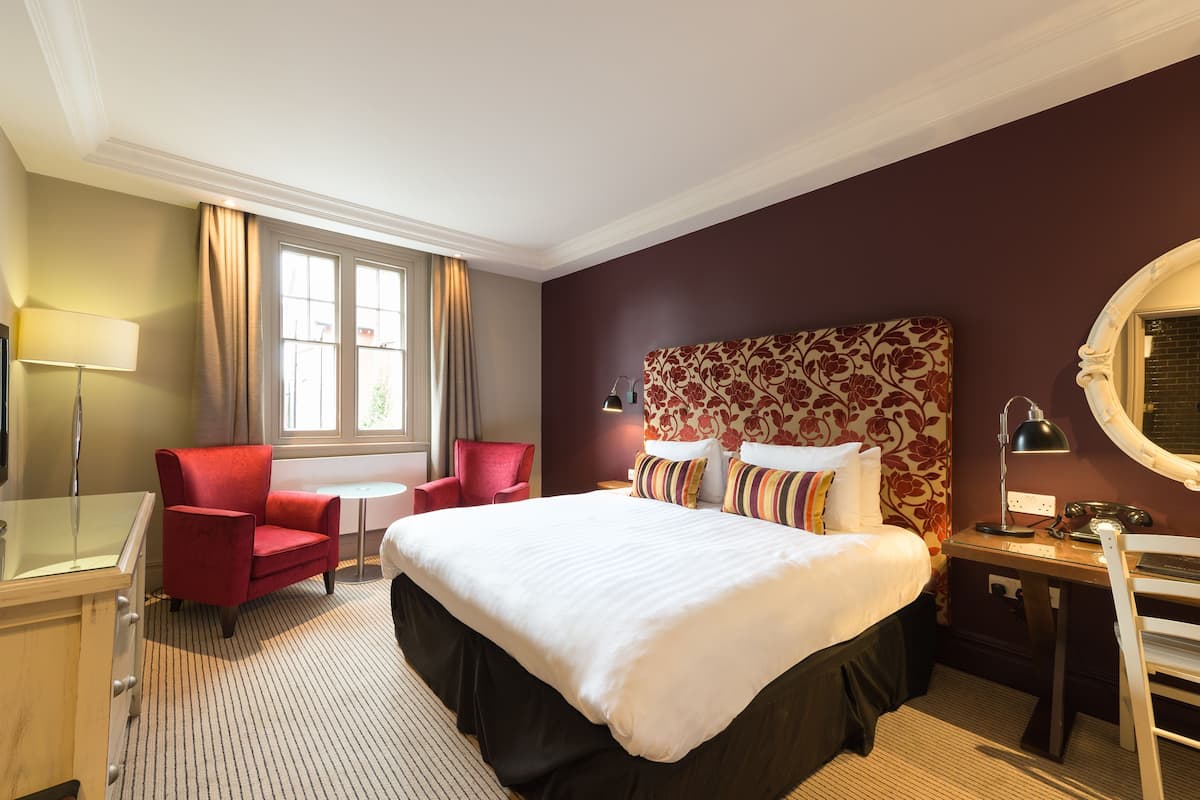 Cots/infant beds, free WiFi, bed sheets, alarm clocks