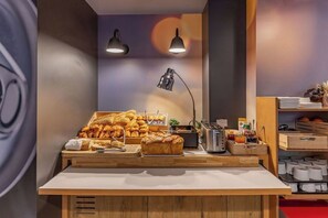 Daily buffet breakfast (EUR 13.50 per person)