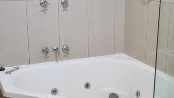 Spa Room | Bathroom