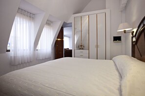 Literie de qualité supérieure, couette en duvet d'oie, minibar