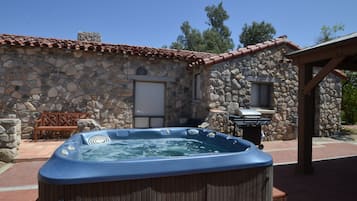 Exclusive Villa, Multiple Beds (Pickford Palms Ranch A-1, 6 mi from) | Iron/ironing board, free WiFi, bed sheets