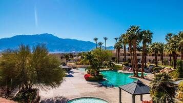 Poolside bar