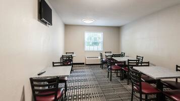 Free continental breakfast