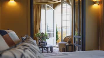 Habitación junior con 1 cama matrimonial o 2 individuales, 1 habitación | Ropa de cama de alta calidad y minibar