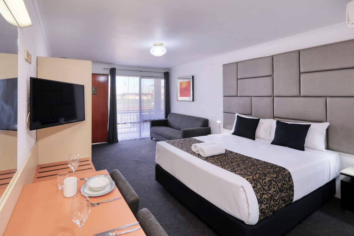 1 chambre, bureau, espace de travail pour ordinateurs portables