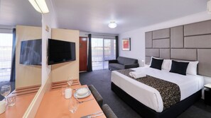 1 dormitorio, escritorio, espacio para trabajar con un portátil