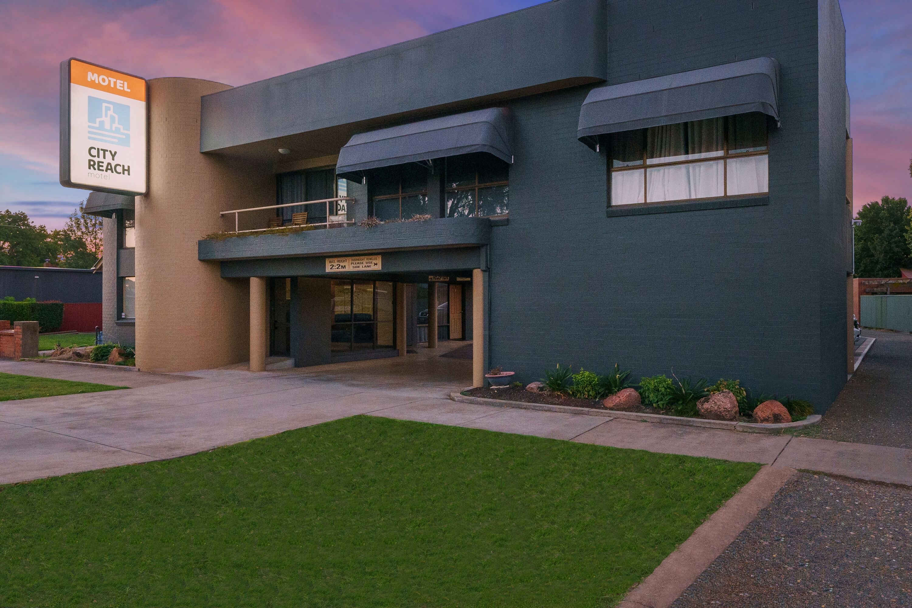 Fachada de la propiedad