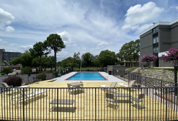 Seasonal outdoor pool, pool umbrellas, sun loungers