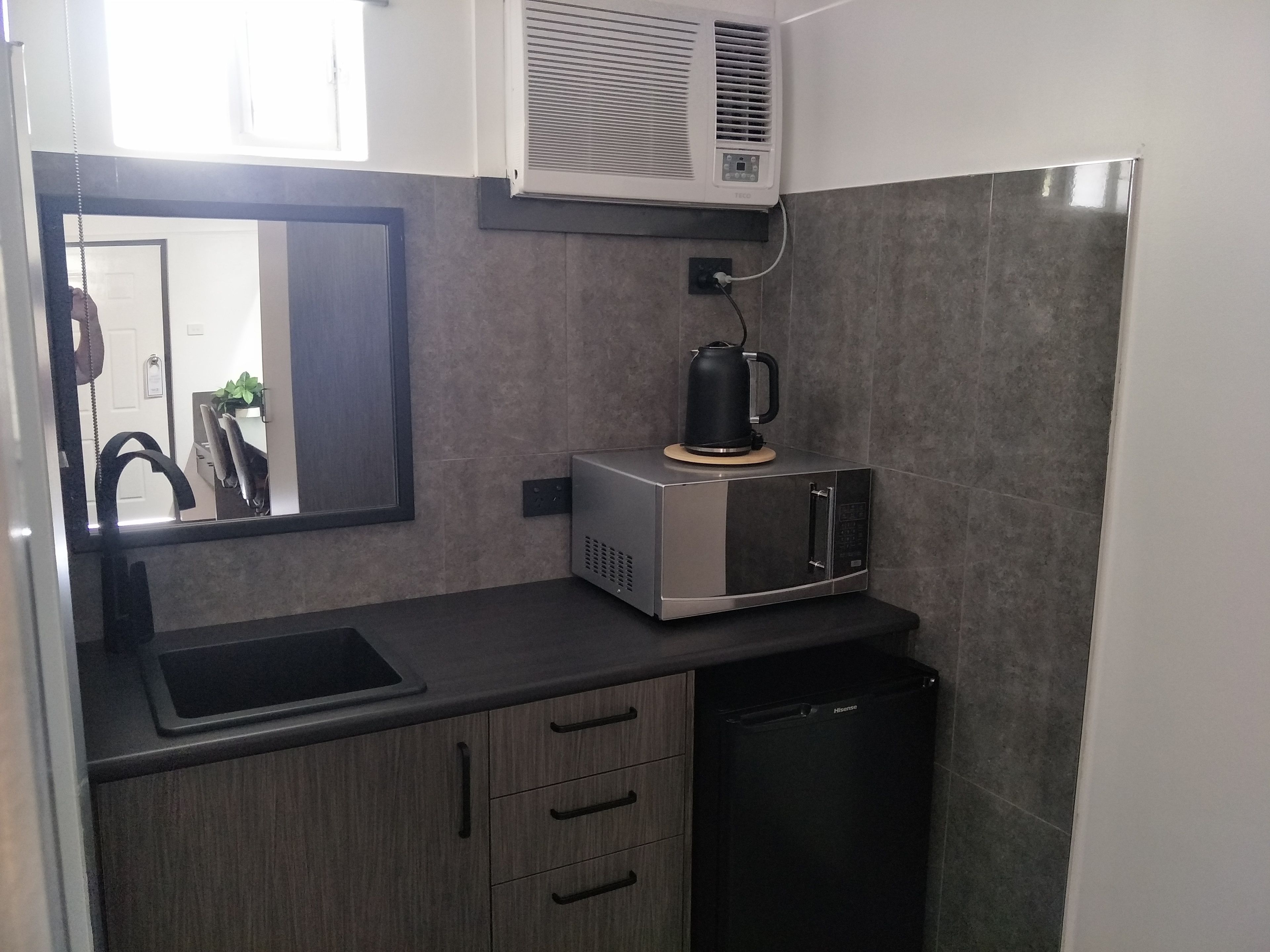 Deluxe Room, 1 Bedroom, Non Smoking, Pool View | Egyptian cotton sheets, premium bedding, pillow-top beds, desk