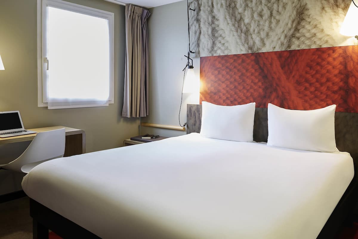Standard-Doppelzimmer, 1 Doppelbett | Hochwertige Bettwaren, Schreibtisch, Verdunkelungsvorhänge