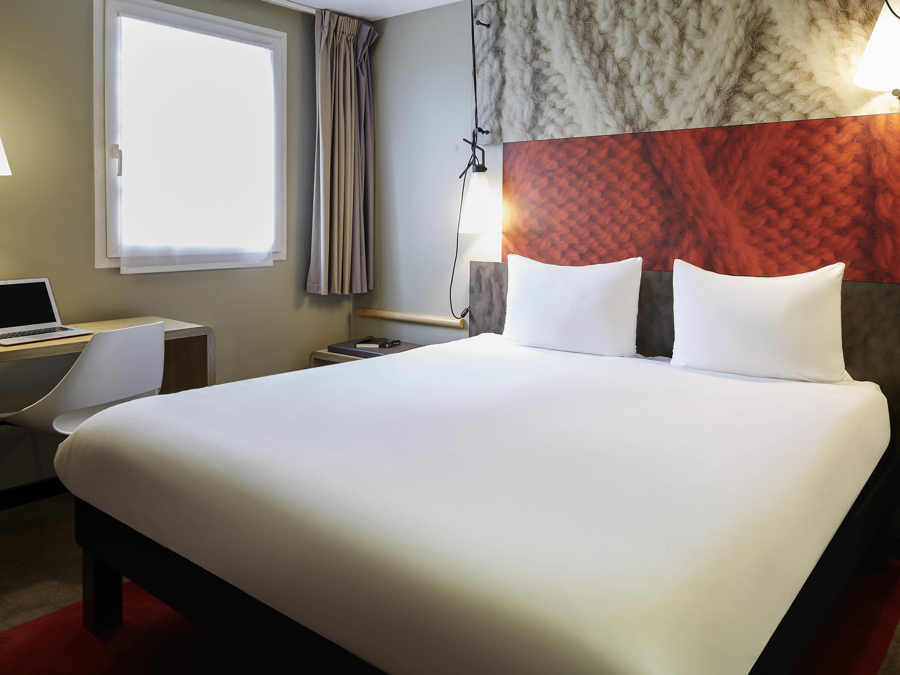 Standaard tweepersoonskamer, 1 tweepersoonsbed | Luxe beddengoed, een bureau, verduisterende gordijnen