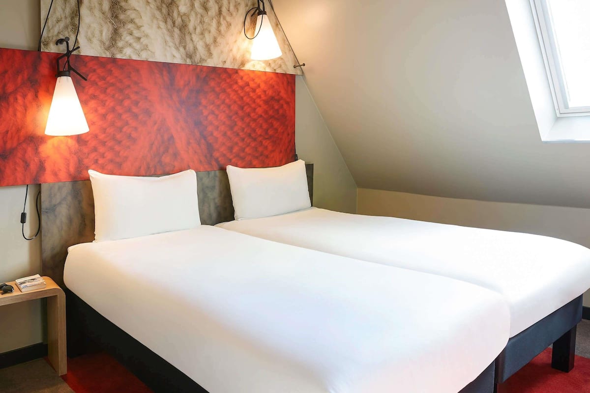 Standard Room, 2 Single Beds