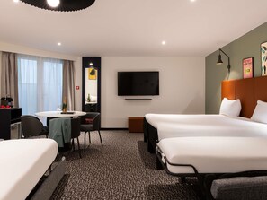 Premium bedding, desk, blackout curtains, soundproofing - Ibis Paris Canal Saint Martin (Paris)