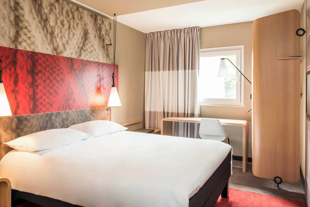 Standard Double Room, 1 Double Bed | Premium bedding, desk, laptop workspace, blackout drapes