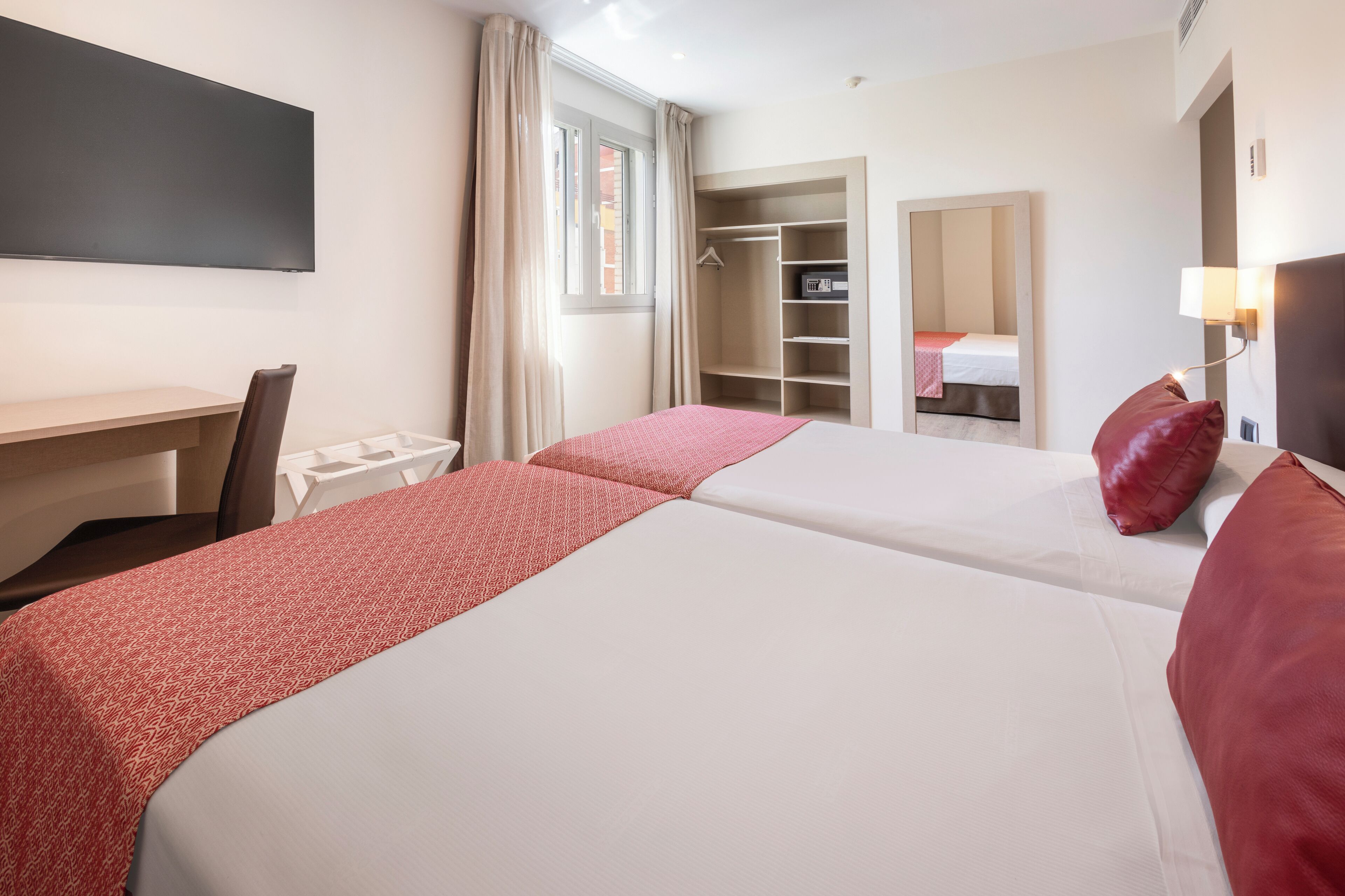 1 bedroom, minibar, in-room safe, desk