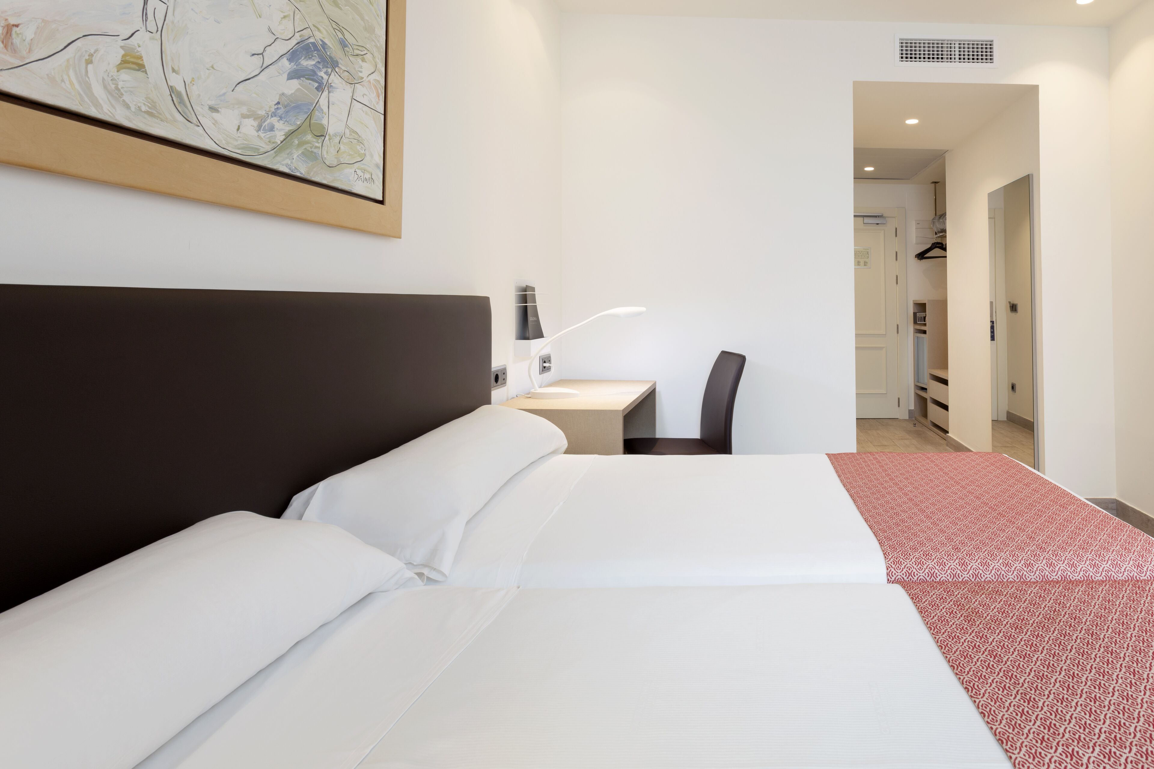 1 bedroom, minibar, in-room safe, desk