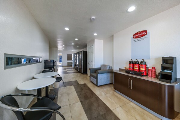 Coffee service - Motel 6 Dallas, TX - Farmers Branch (Farmers Branch)