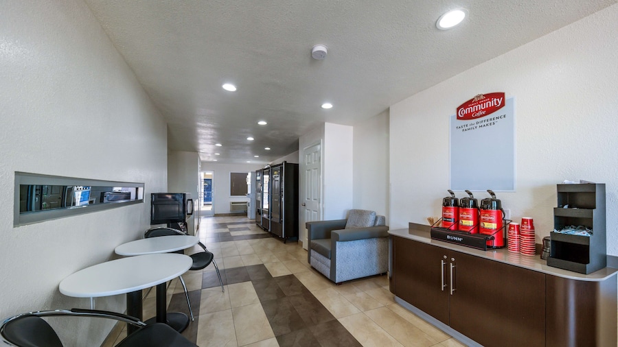 Motel 6 Dallas, TX - Farmers Branch