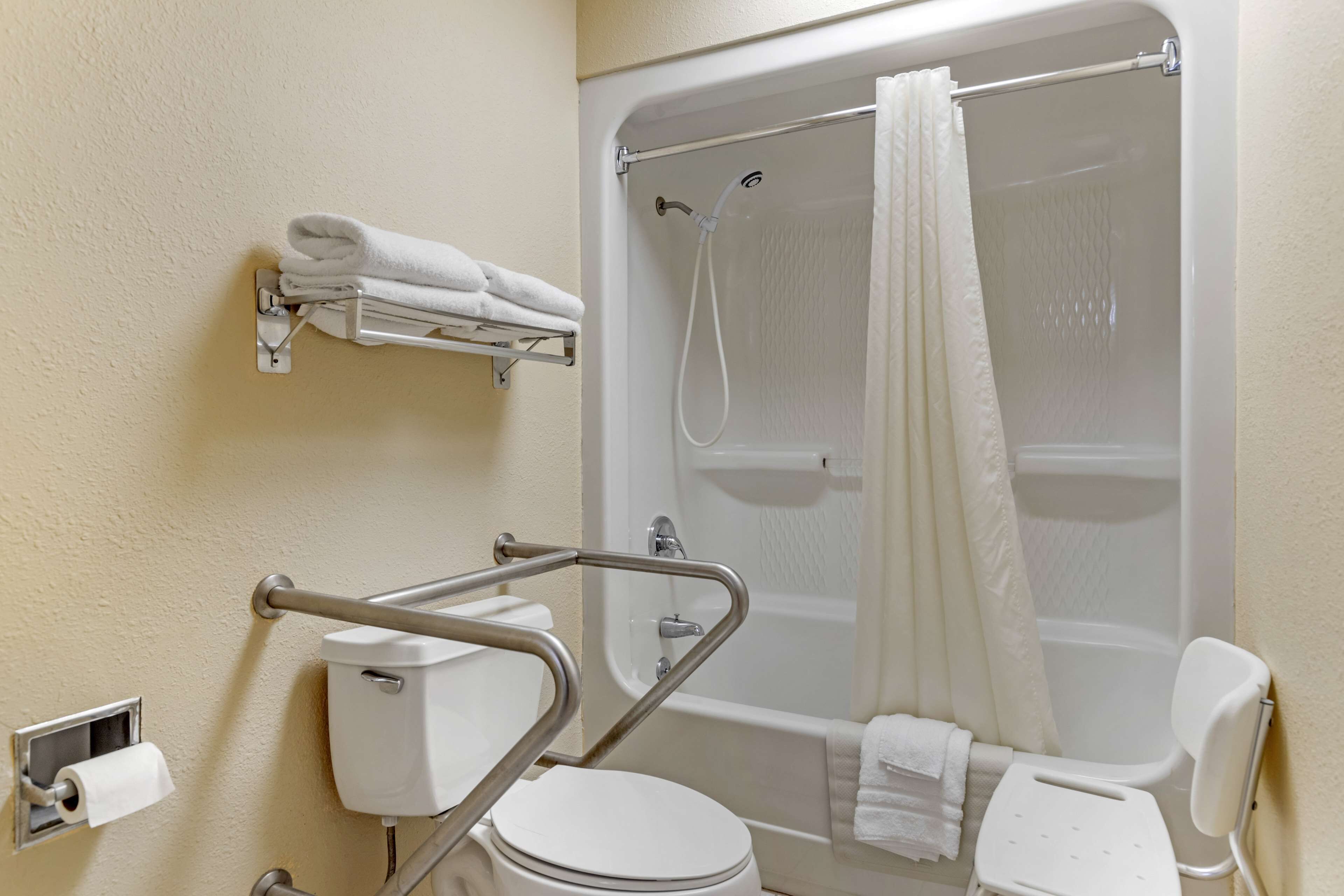 standard room, 2 queen beds, accessible, non smoking | bathroom | free toiletries, hair dryer, towels