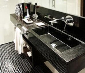 Bathroom sink