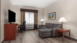 Jetted bathtub - La Quinta Inn & Suites by Wyndham Midwest City - Tinker AFB (Midwest City)