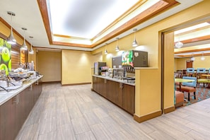 Desayuno buffet incluido todos los días