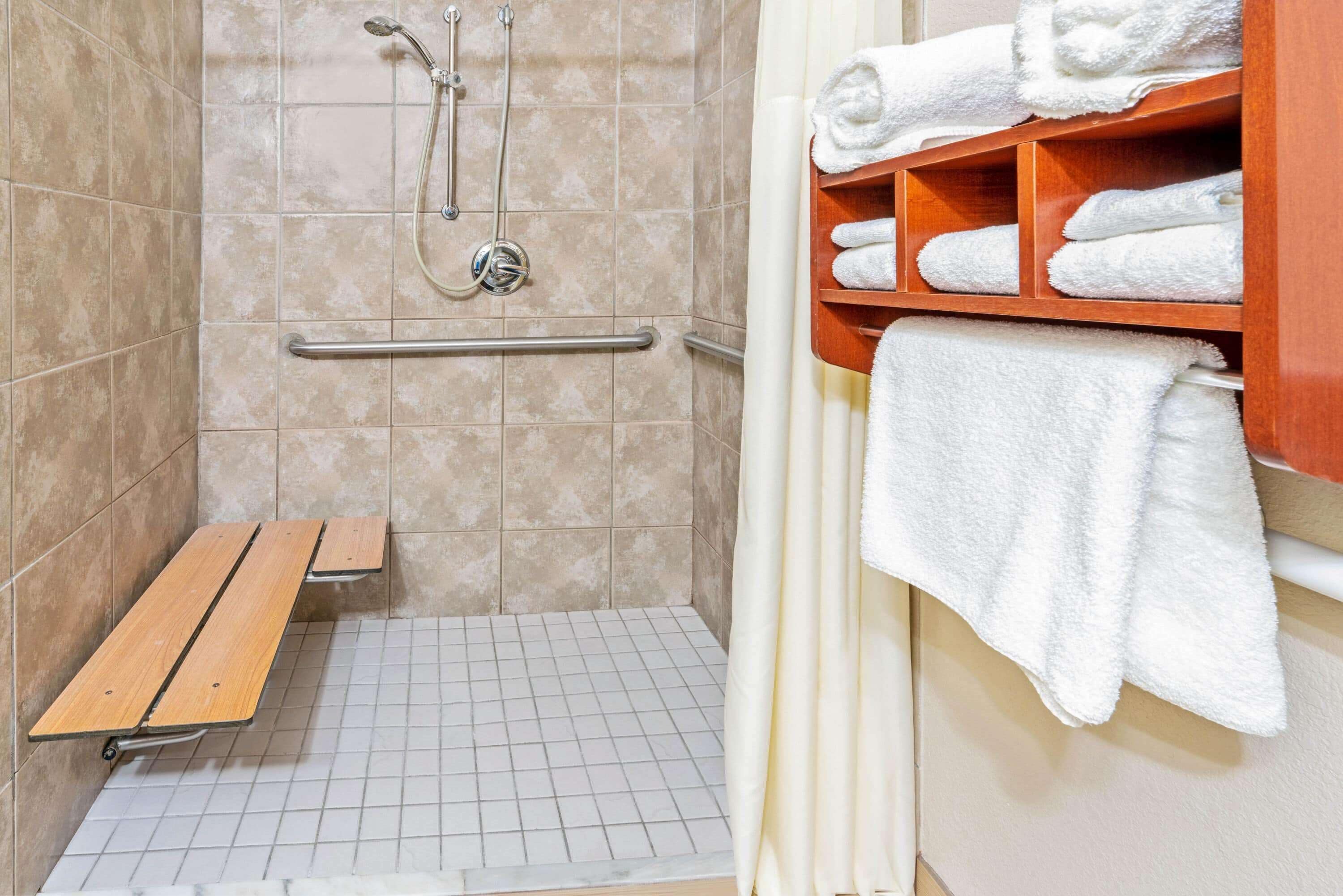 combined shower/bathtub, free toiletries, hair dryer, towels