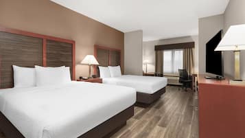 Suíte luxo, 2 camas Queen, para não fumantes | 1 quarto, roupas de cama premium, escrivaninha