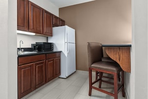 1 habitación, ropa de cama de alta calidad y escritorio