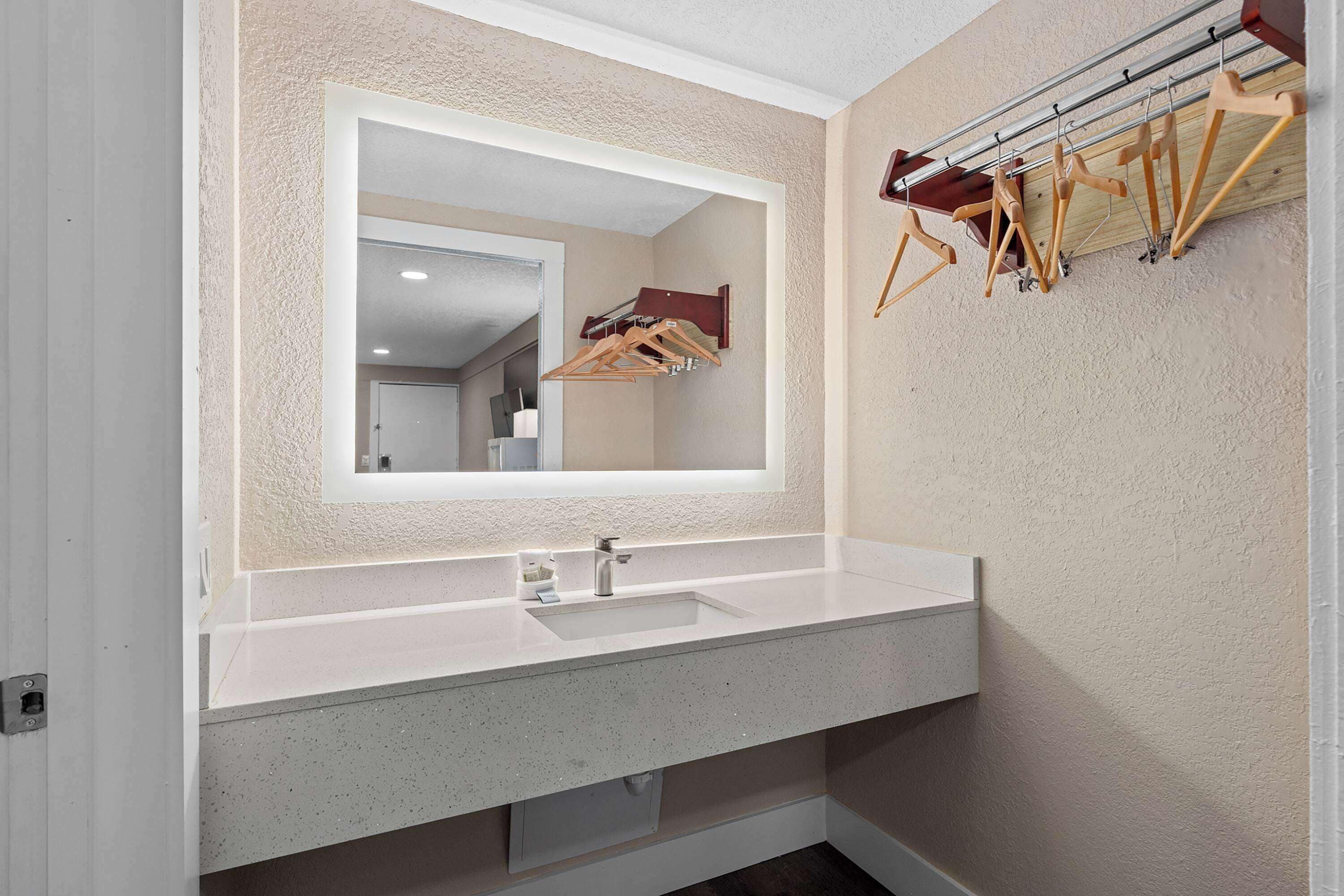 Foto - Super 8 by Wyndham Kissimmee-Orlando
