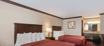 Days Inn by Wyndham Auburn